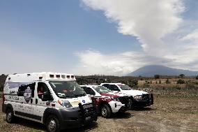 Population Of Santiago Xalitzitla Alert For Popocatepetl Activity In Mexico