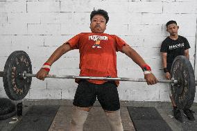 (SP)INDONESIA-BOGOR-WEIGHTLIFTING TRAINING-YOUNG AGE