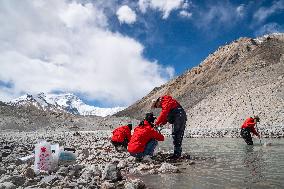 CHINA-MOUNT QOMOLANGMA-SCIENTIFIC RESEARCH  (CN)