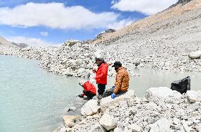 CHINA-MOUNT QOMOLANGMA-SCIENTIFIC RESEARCH  (CN)