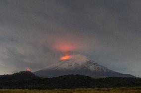Popocatepetl Volcano Continues With Intense Activity