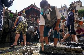 NEPAL-LALITPUR-SITHI NAKHA FESTIVAL-CLEANING