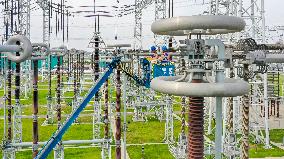 The World's First AC-DC Joint Station Maintenance