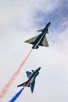 MALAYSIA-LANGKAWI-LIMA 2023-CHINA-AIR FORCE AEROBATICS TEAM-PERFORMANCE