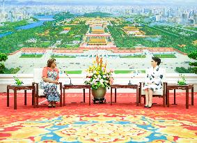 CHINA-BEIJING-PENG LIYUAN-DRC-FIRST LADY-DENISE NYAKERU TSHISEKEDI-MEETING (CN)