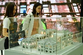 RUSSIA-MOSCOW-ARCHITECTURE-EXHIBITION