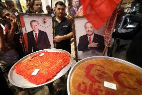 Palestinian Erdogan Supporters Exult at Early Turkish Presidential Election Results