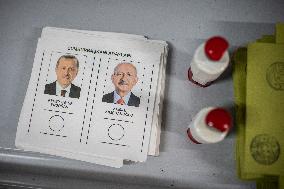 Turkish Citizens Vote For Elections In Istanul, Turkey