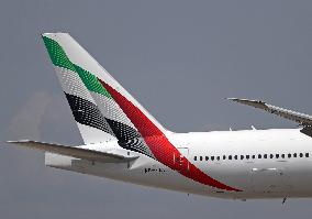 Emirates Boeing 777 Arrives In Barcelona With The New Livery
