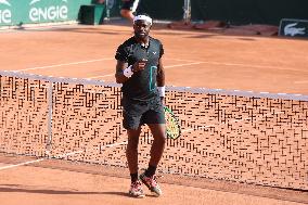 Roland Garros 2023 - Celebrities In The Stands - Day 2 NB