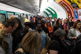 Incident In The Paris Metro