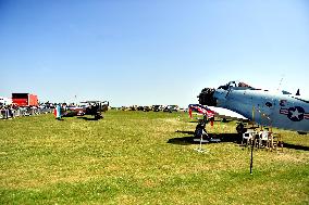 Le Temps des Hélices Air Show