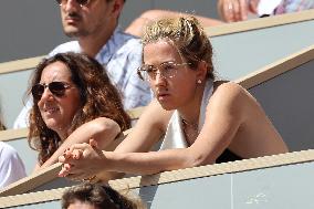 Roland Garros 2023 - Celebrities In The Stands - Day 3 NB