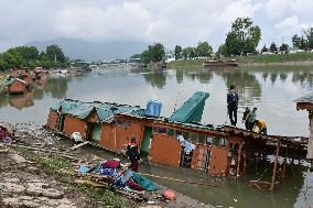 Residential House Boat Drowned In Kashmir