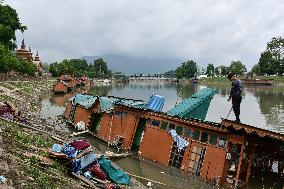 Residential House Boat Drowned In Kashmir