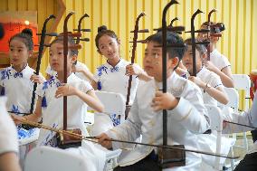 Chinese Children's Extracurricular Education