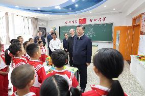 CHINA-BEIJING-XI JINPING-INT'L CHILDREN'S DAY-SCHOOL-VISIT (CN)