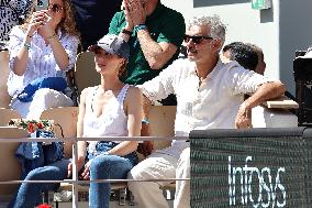 Roland Garros 2023 - Celebrities In The Stands - Day 4 NB
