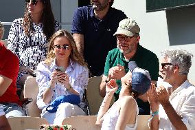 Roland Garros 2023 - Celebrities In The Stands - Day 4 NB