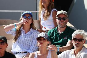 Roland Garros 2023 - Celebrities In The Stands - Day 4 NB