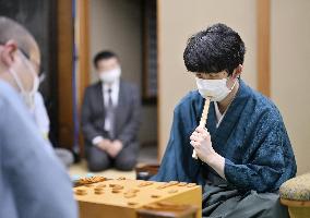 Fujii joins Habu as only players in shogi history with 7 titles
