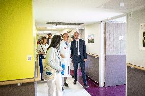Arthur Sadoun And Stanislas Guerini Visit Oncology Department At Cochin Hospital - Paris