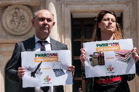 Left Green Alliance's Flash Mob Protesting the Use of PNRR Funds for Arms and Ammunition