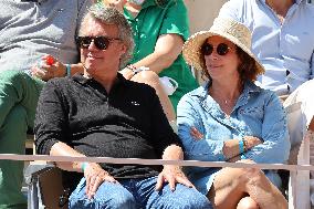 Roland Garros 2023 - Celebrities In The Stands - Day 5 NB