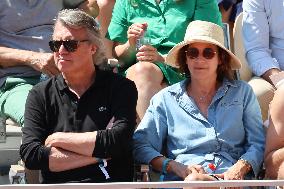 Roland Garros 2023 - Celebrities In The Stands - Day 5 NB