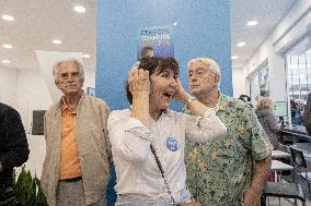 People Cheering With The Exit Polls During Greek Elections