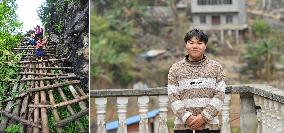 CHINA-GUANGXI-MOUNTAIN VILLAGE-CHILDREN-CHANGE (CN)