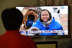 The Shenzhou-15 Spacecraft Crew Returned to Earth