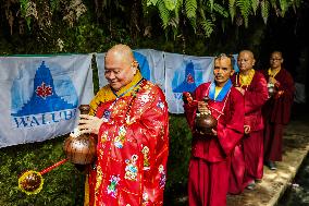 Indonesian Buddhists Celebrate The Birth Of Buddha At Borobudur Temple