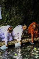 Indonesian Buddhists Celebrate The Birth Of Buddha At Borobudur Temple