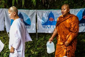 Indonesian Buddhists Celebrate The Birth Of Buddha At Borobudur Temple