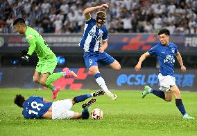 (SP)CHINA-TIANJIN-FOOTBALL-CSL-TIANJIN VS WUHAN (CN)