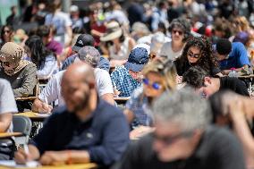 The World's Largest Dictation On The Champs Elysees - Paris