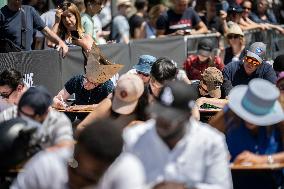 The World's Largest Dictation On The Champs Elysees - Paris