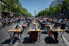 The World's Largest Dictation On The Champs Elysees - Paris