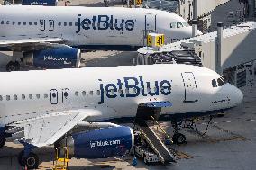 JetBlue Aircraft At LaGuardia Airport