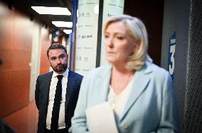 Marine Le Pen On Dimanche En Politique - Paris