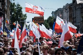 Pro-democratic March In Warsaw Gathered Up To 500k Participants