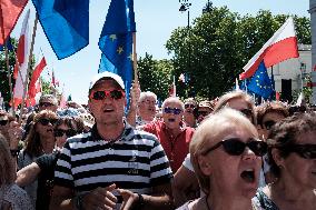 Pro-democratic March In Warsaw Gathered Up To 500k Participants