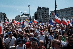 Pro-democratic March In Warsaw Gathered Up To 500k Participants