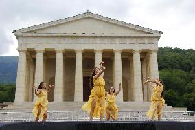 From New York To The Canovian Temple Of Possagno Dance Show