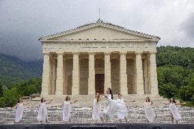 From New York To The Canovian Temple Of Possagno Dance Show