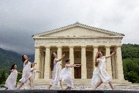 From New York To The Canovian Temple Of Possagno Dance Show