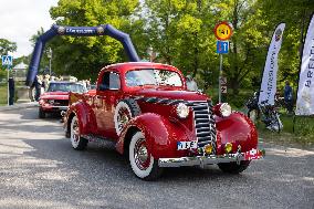 SWEDEN-STOCKHOLM-VINTAGE & ANTIQUE CAR SHOW