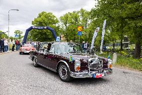 SWEDEN-STOCKHOLM-VINTAGE & ANTIQUE CAR SHOW