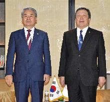 Japan-S. Korean defense ministerial talks